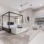 Anderson Lux Estate Private Bar&Pool Sleeps 12
